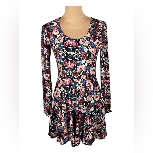 Show Me Your MuMu Stevie Babydoll Dress Long Sleeve Floral Size Small NWT - Picture 4 of 10